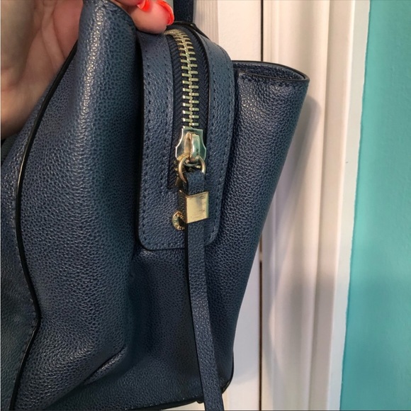 Danier Pebbled leather MultiWare bag - Picture 4 of 9